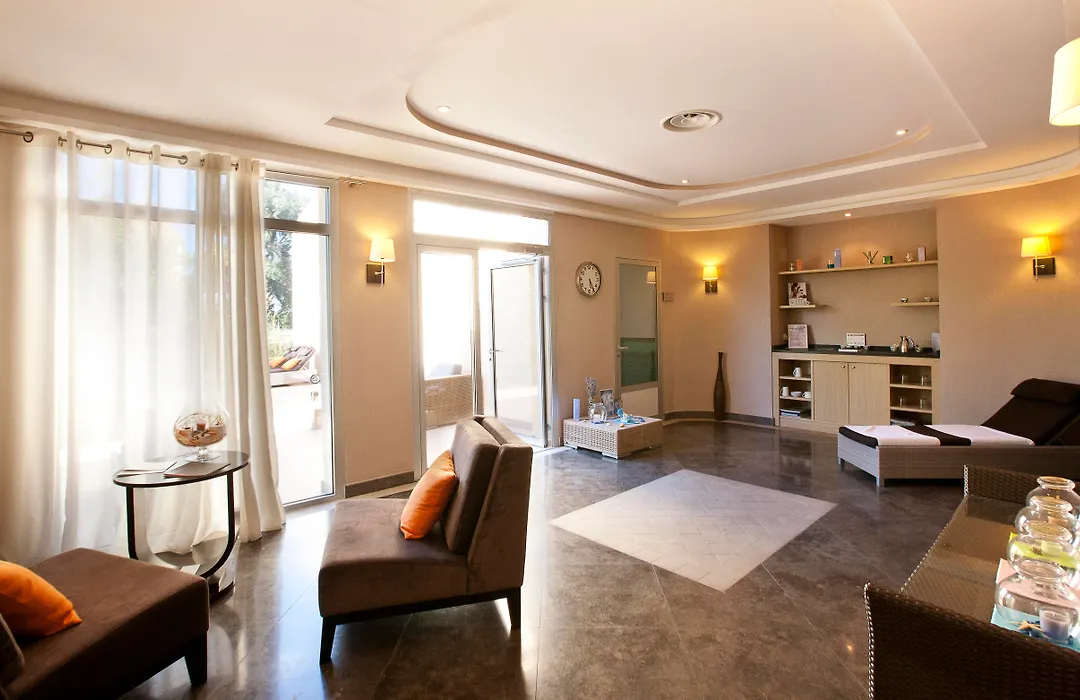 Hotel Le Mas D'Huston Spa And Golf-1